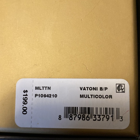 Brand new Patricia Nash crossbody floral, leather purse and wallet. Never opened - Picture 9 of 12